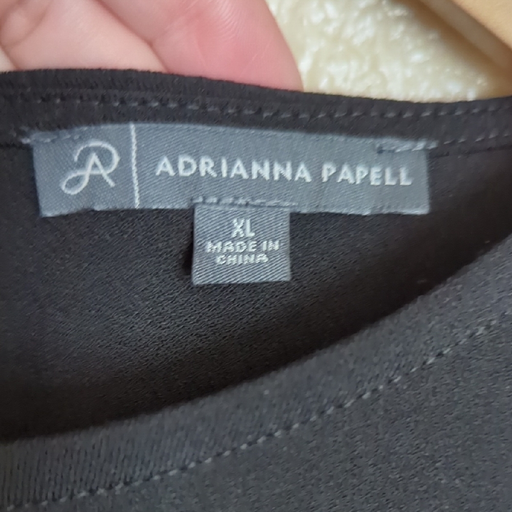 Adrianna Papell Cut- Out Classic Black Attire Quarter Sleeves - Picture 5 of 9